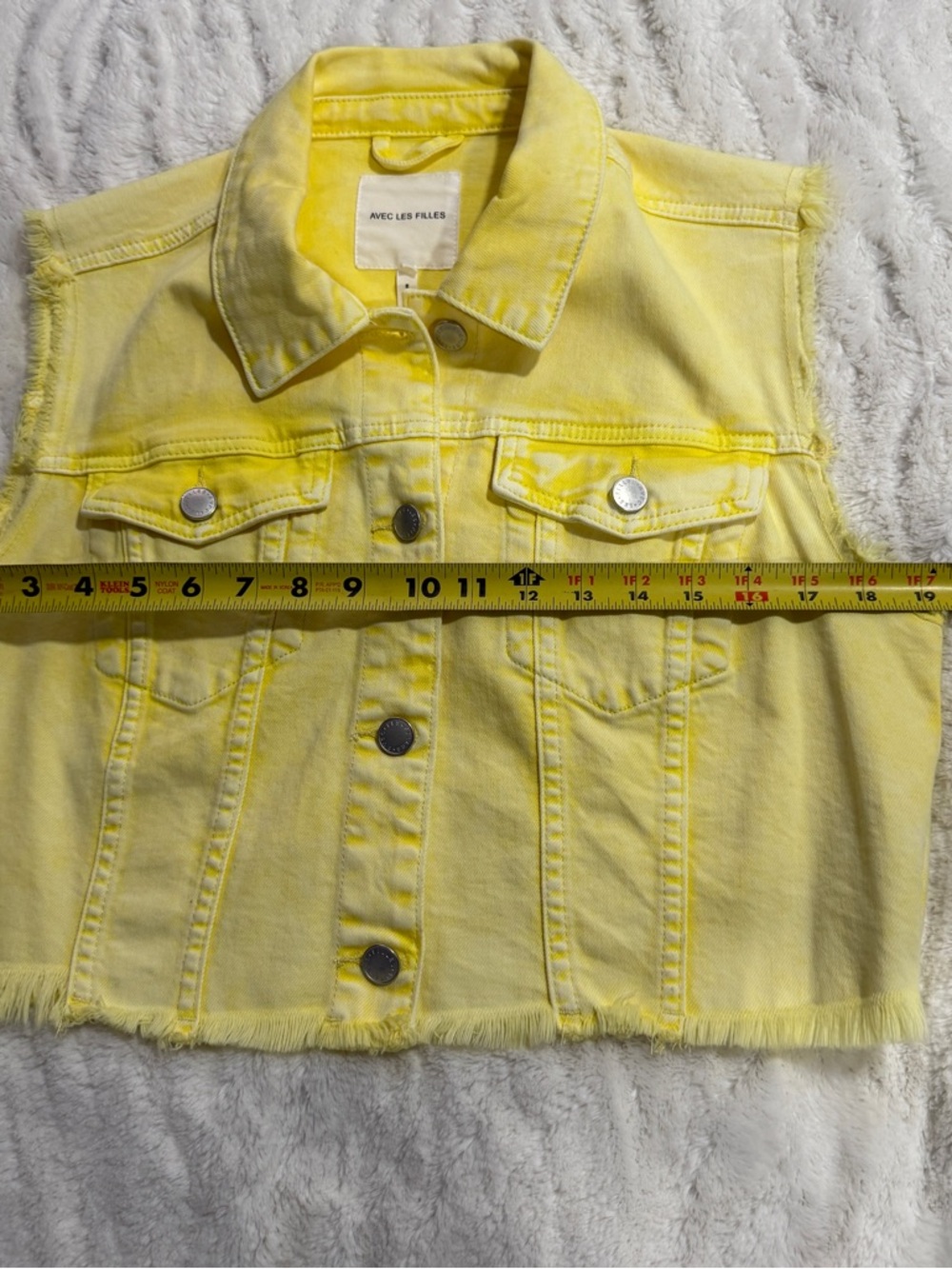Avec Les Filles Size L Butter Yellow Cropped Denim Vest Frayed Coastal Summer - Picture 12 of 15
